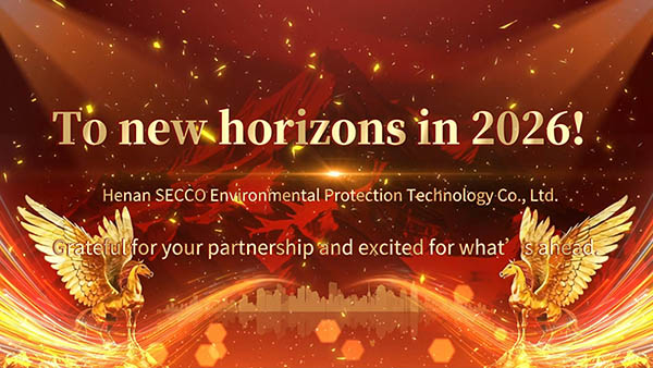 Toast a tiszta v&iacute;zre &eacute;s az &uacute;j kezdetekre: Boldog 2026-os hold&uacute;j &eacute;vet